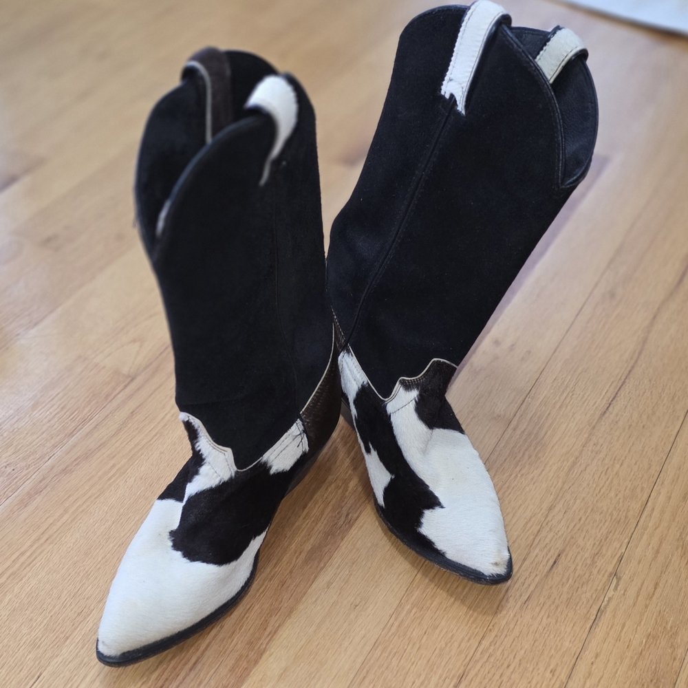Cowhide Western Boots - Black and White
